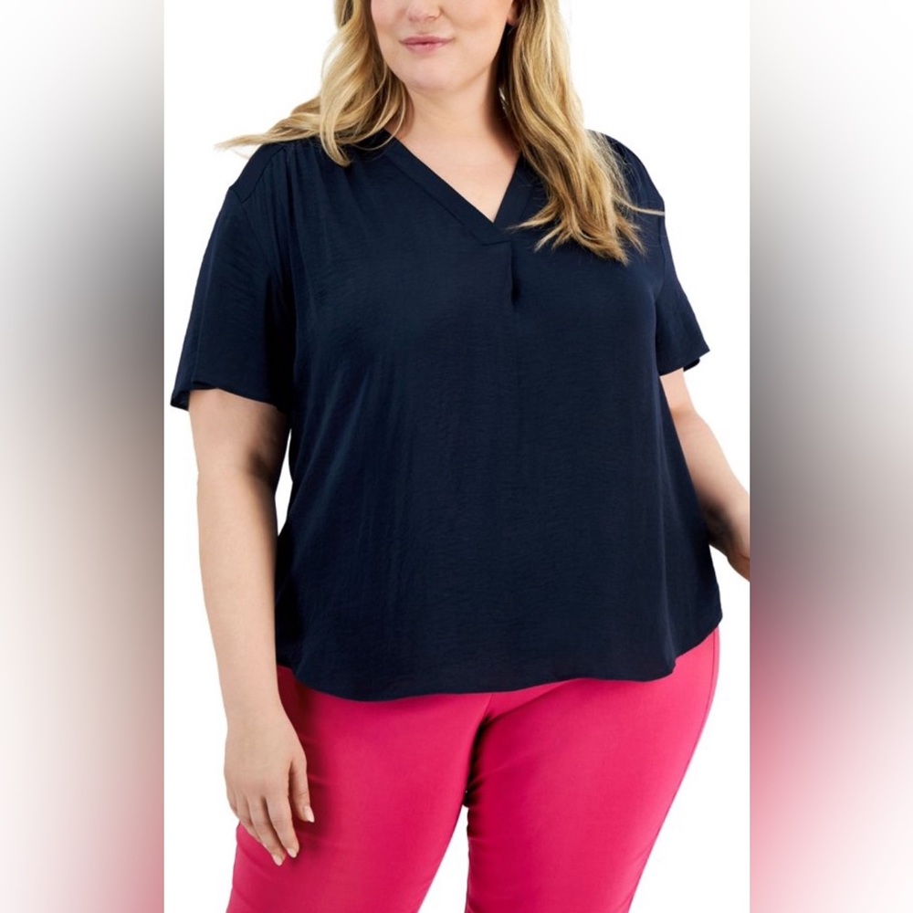 Alfani Women's Navy V-Neck Top Plus Size 1X